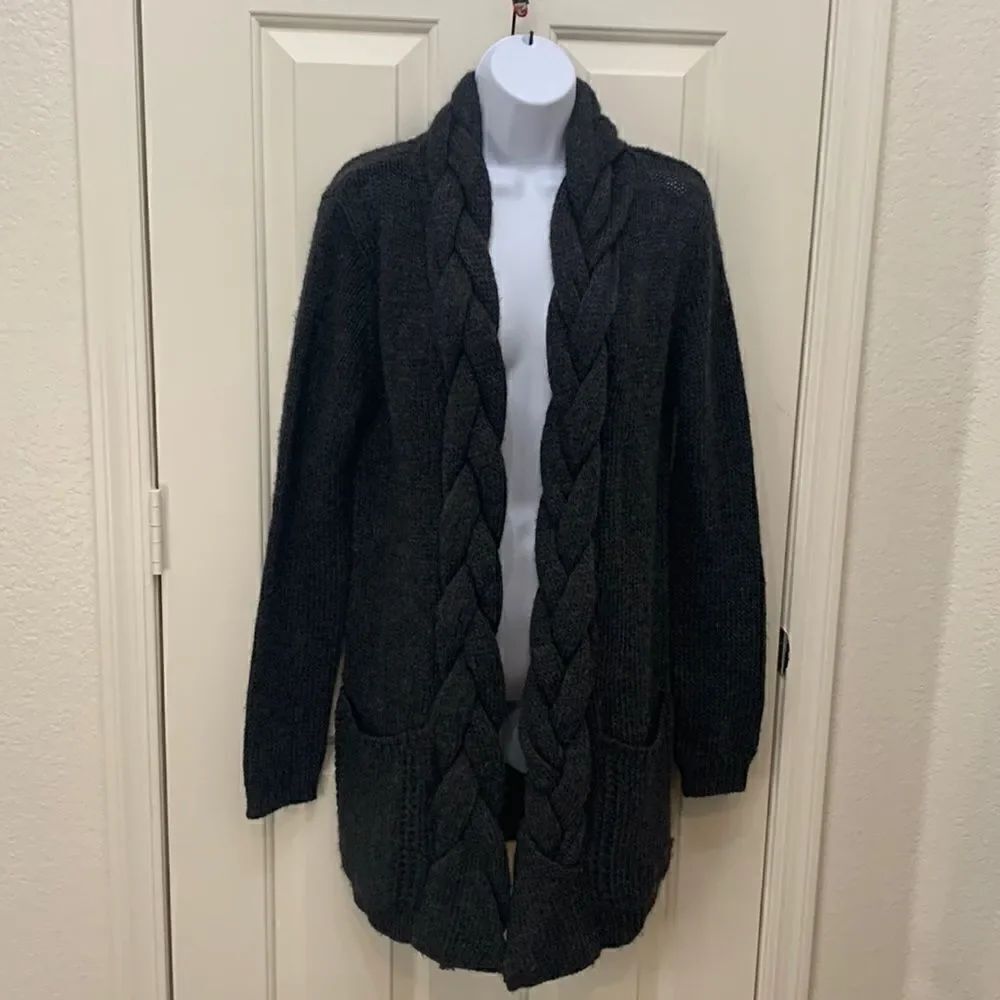 NewPort News Woman’s Sweater Braided Front Pockets Acrylic 20% Wool  10% Alpaca